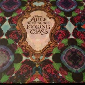 UD Alice through the looking glass palette